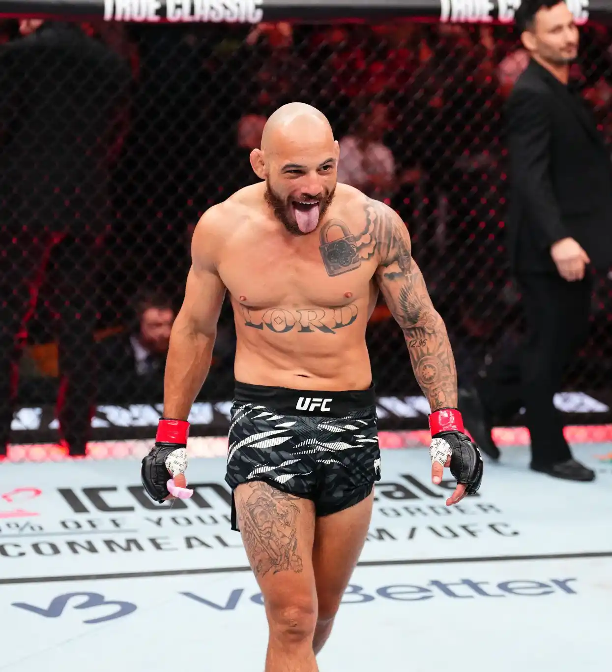 Image from UFC: He's becoming a fan favorite 🤩  Jean Silva was DOMINANT last night at...