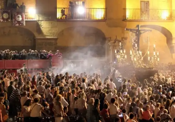 Image from ABC Córdoba: ☀️🗞️¡Buenos días! Empezamos la semana con todas estas noticias: ✝️ *...