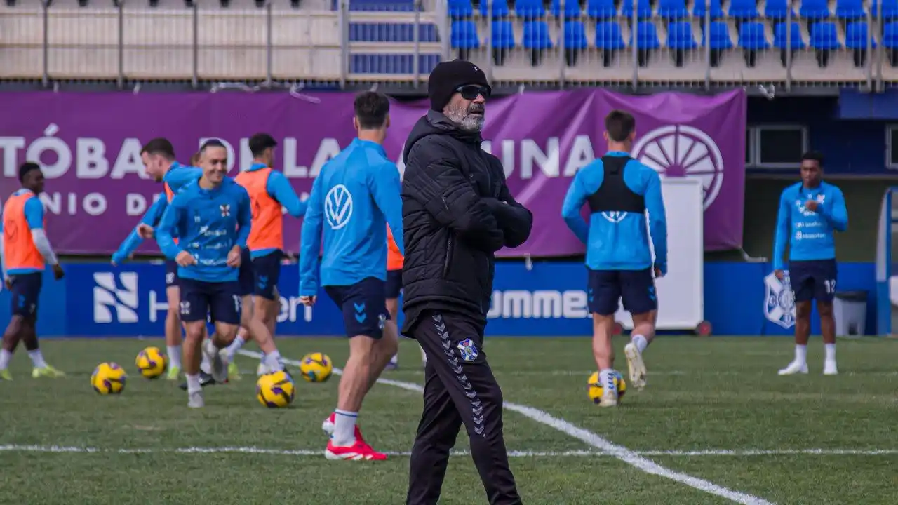 Image from CD Tenerife: 🎙️ <a class="text-blue-500 hover:underline cursor-pointer" href="/has...
