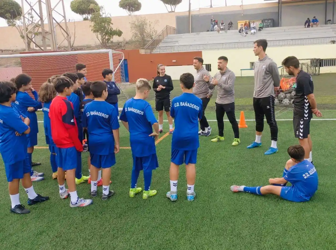 Image from CD Tenerife: π€ El programa ππππππ π ππ ππππππππ realiza una jorna...
