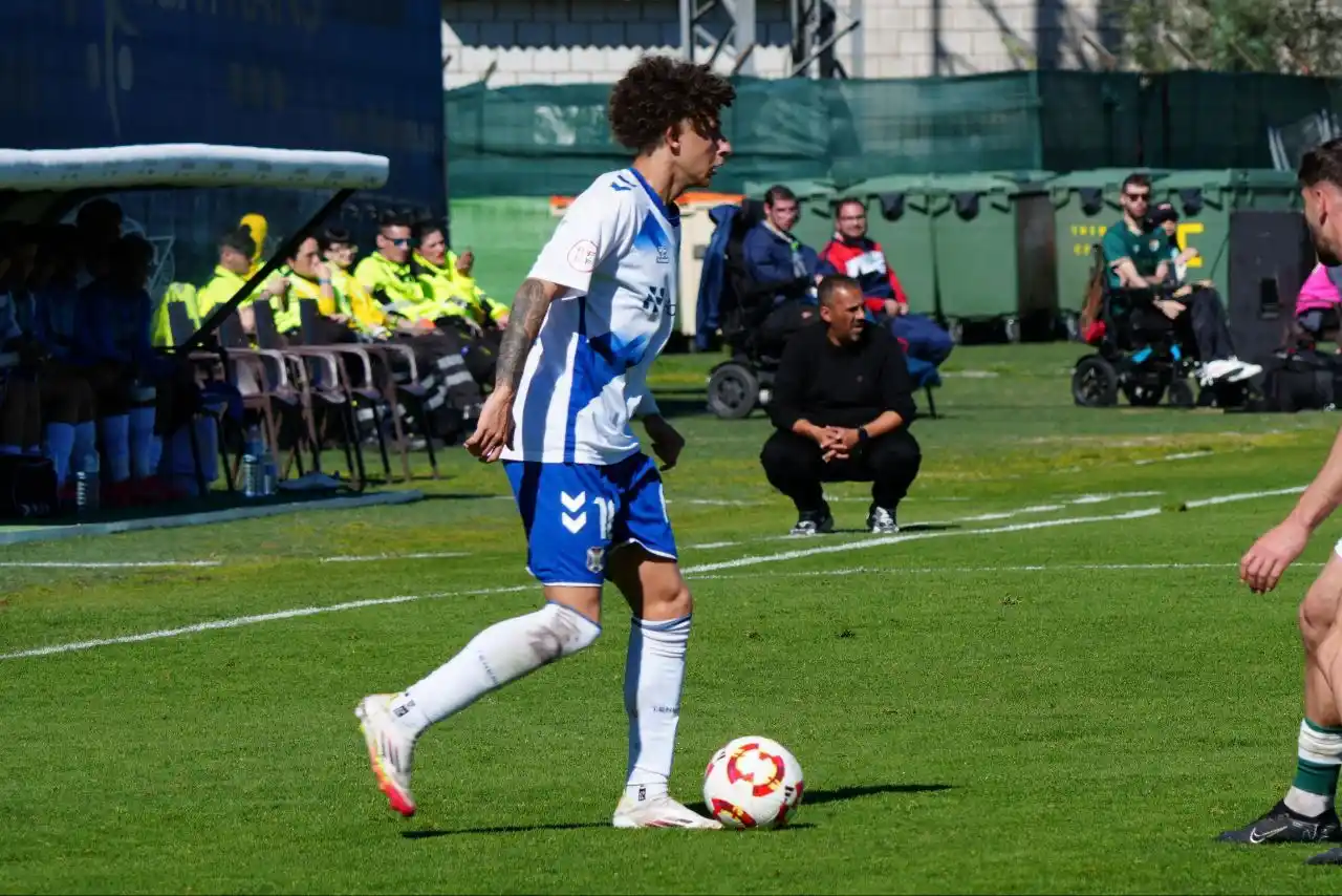 Image from CD Tenerife: 🎙️ Valoraciones de Leandro Cabrera tras el <a class="text-blue-500 ho...