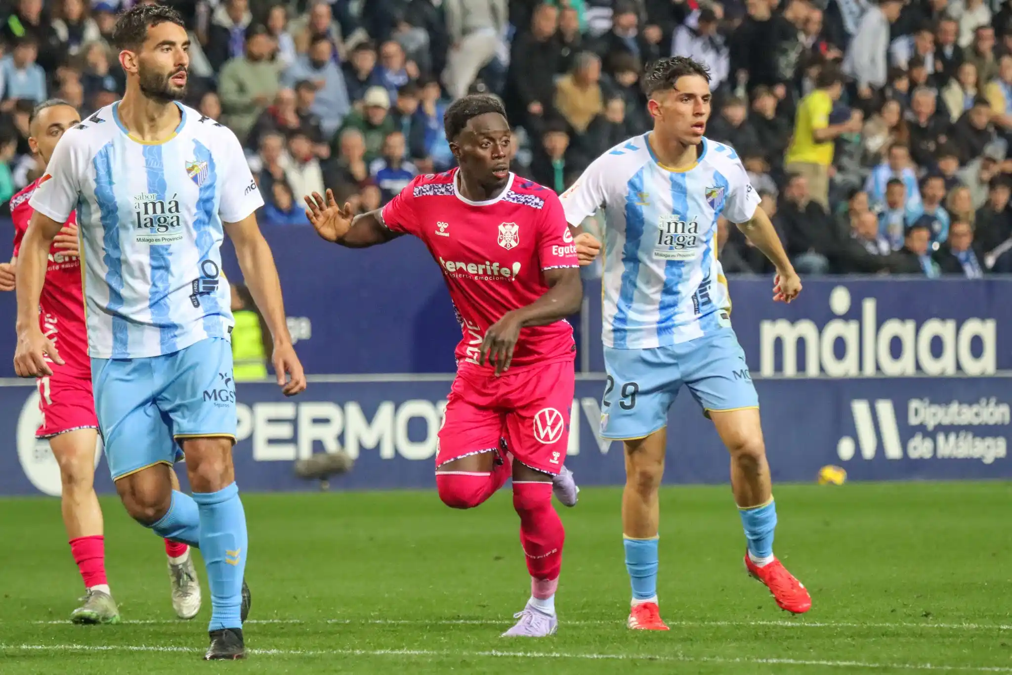 Image from CD Tenerife: [Crónica]  El CD Tenerife no suma en La Rosaleda  ℹ️ https://www.clubd...