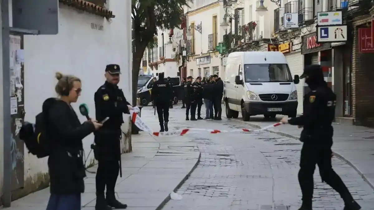 Image from Diario CÓRDOBA: ‼️ ÚLTIMA HORA | *Encuentran una granada de la Guerra Civil en unas ob...