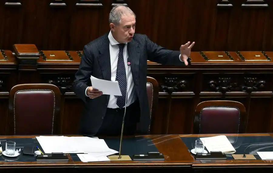 Image from Domani: *Stroppa attacca su X perché ministro intenda: così Urso frena Starlin...