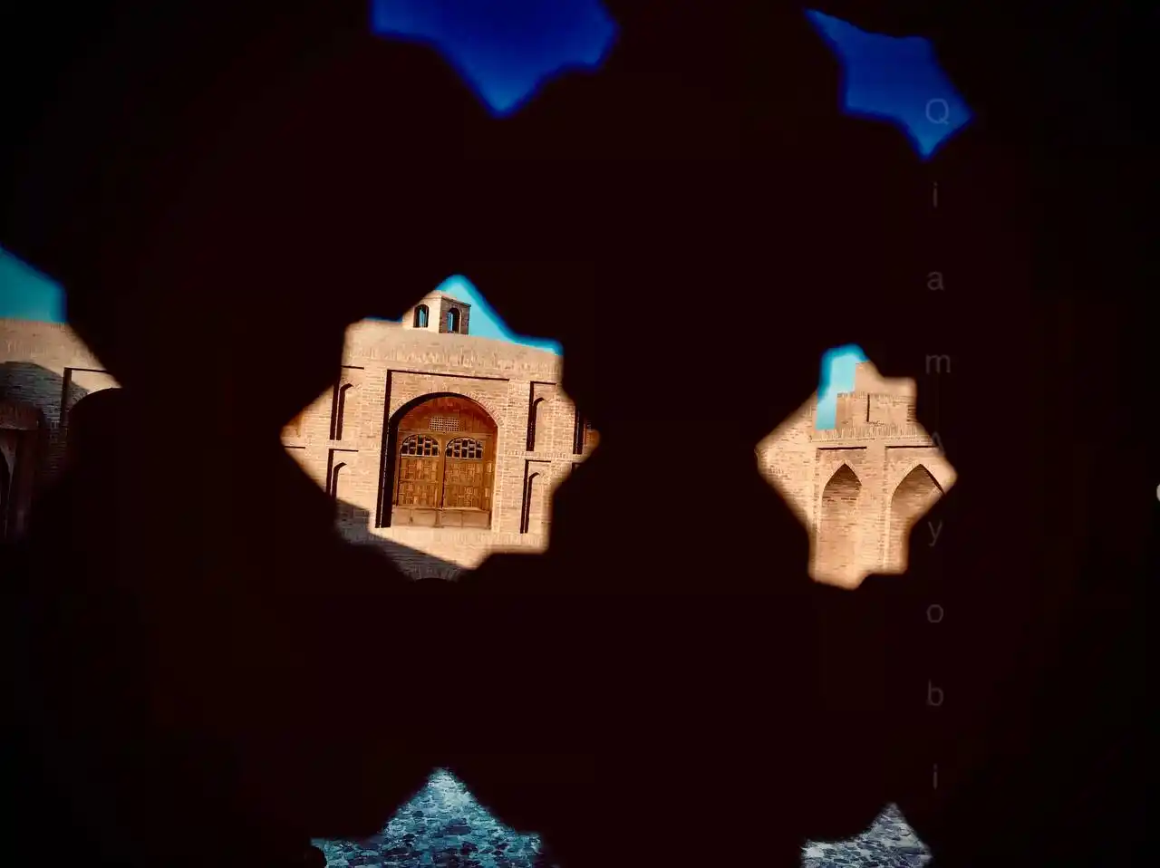 Image from حضرت مولانا |🌙 شمس تبریزی: . وای آن دل که بدو از تو نشانی نرسد مرده آن تن که بدو مژدهٔ جانی نرس...