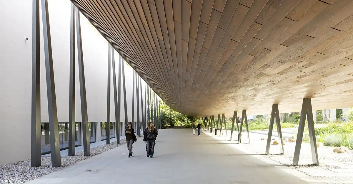 Image from idealista Portugal: *Novo Centro de Arte Moderna Gulbenkian é um dos "Edifícios do Ano"* ...