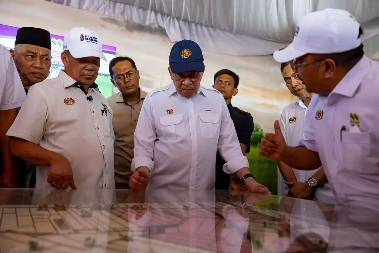 Image from Jabatan Pertanian Malaysia: Reformasi sektor pertanian negara, usaha meningkatkan pengeluaran padi...