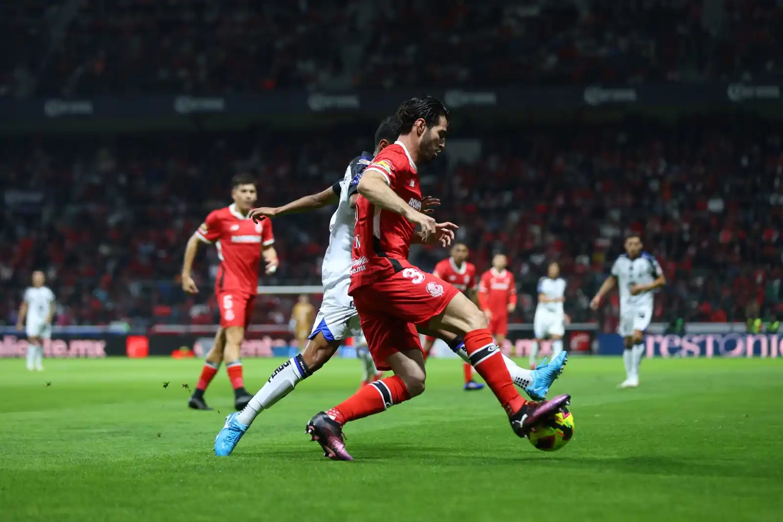 Image from Liga BBVA MX: Nos vamos al medio tiempo en el Nemesio Diez. Toluca 4-0 Querétaro �...