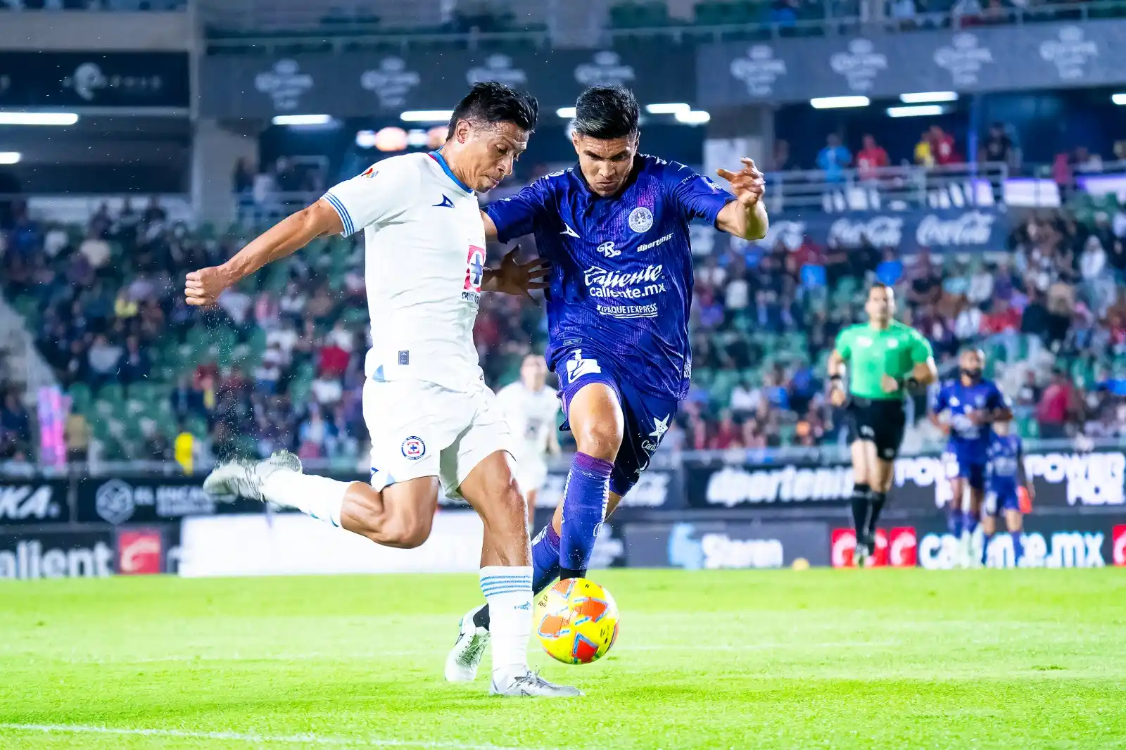 Image from Liga BBVA MX: ⏱️Medio tiempo en el Encanto y aún no llega el gol🫠 Mazatlán 0-0 Cru...