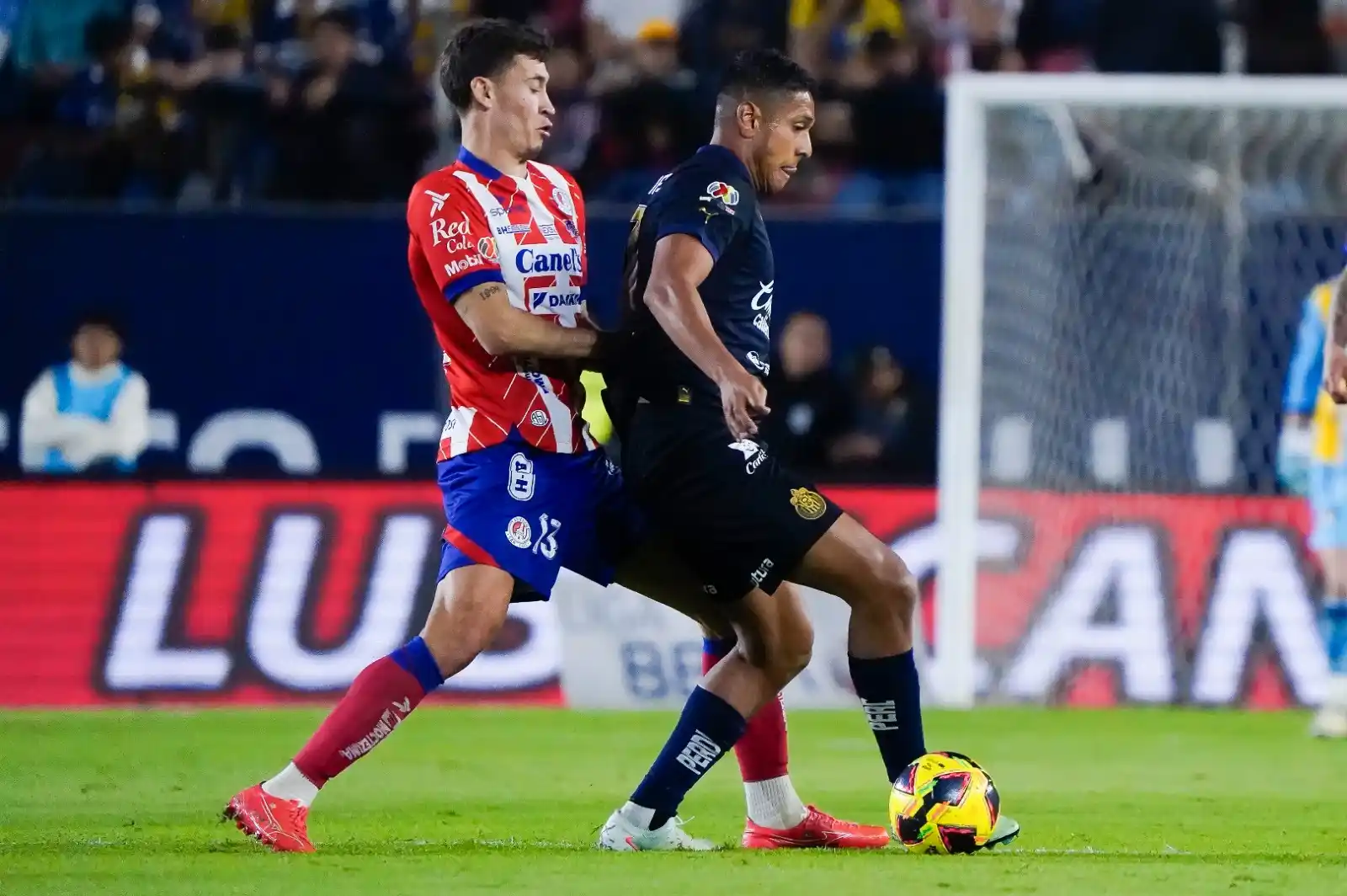 Image from Liga BBVA MX: ⏱️45' ¡Ya inicia la segunda parte! 👊 Atlético de San Luis 0-0 Chivas...