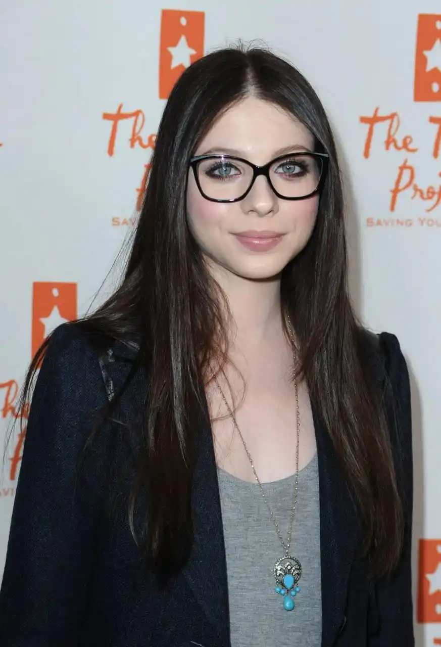 Image from MpM Reminders | 🔔: *Michelle Trachtenberg, star of Harriet the Spy, The Adventures of Pet...