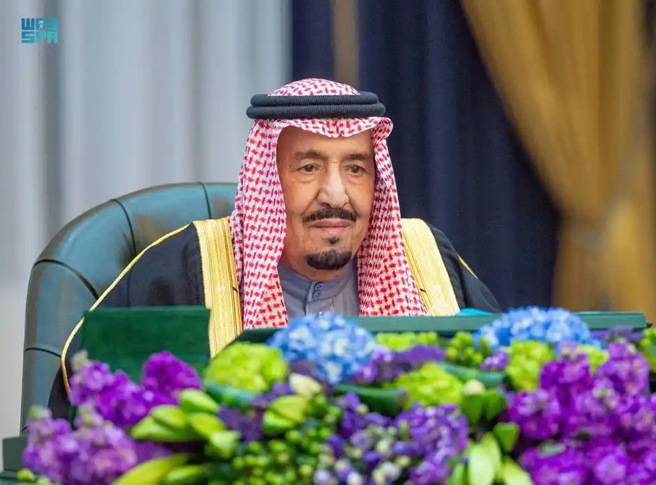 Image from وكالة تعليق الدراسة: عاجل .. بأمر خادم الحرمين الشريفين.. اعتماد رمز عملة الريال السع...