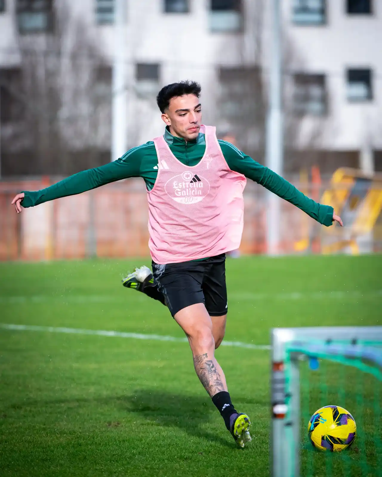 Image from Racing Club Ferrol: ⚓️💪🏼🔨⚽️ <a class="text-blue-500 hover:underline cursor-pointer" hr...
