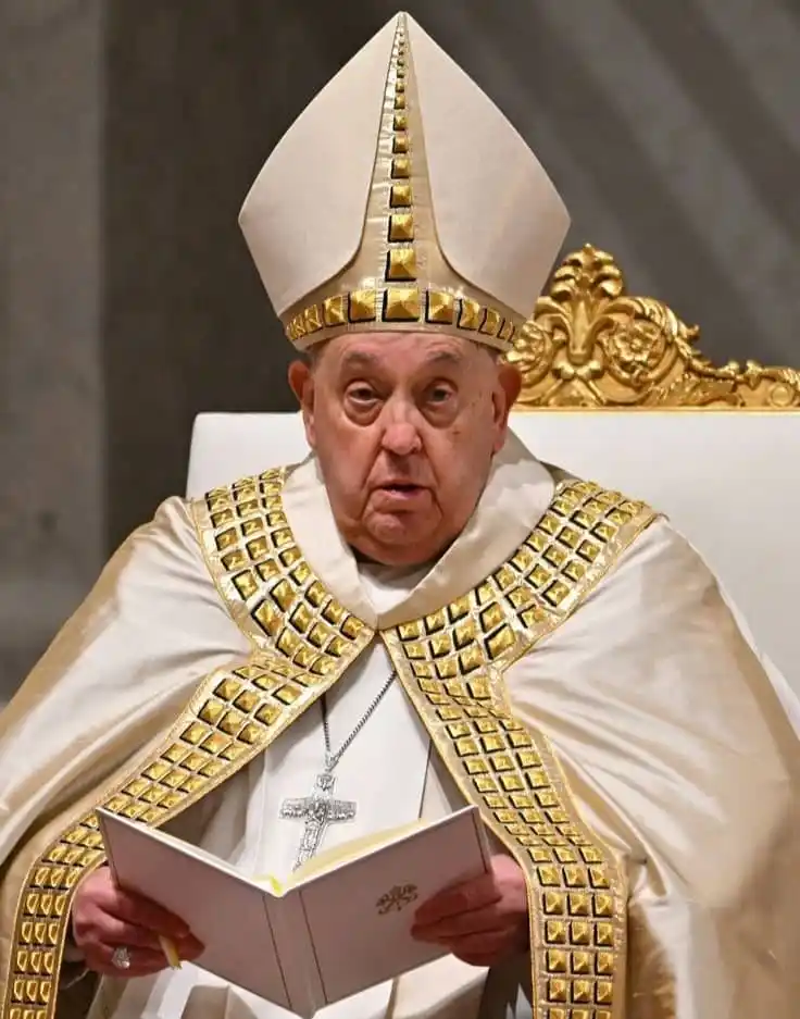 Image from Radio Maria Tanzania: SALA YA KUMUOMBEA BABA MTAKATIFU FRANCISKO Ee Baba Mwema, wewe unaye...