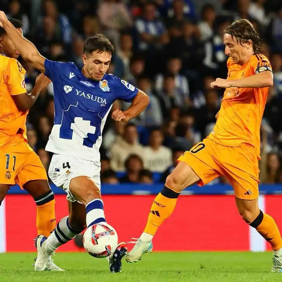 Image from Real Sociedad: 🏆 <a class="text-blue-500 hover:underline cursor-pointer" href="/hash...