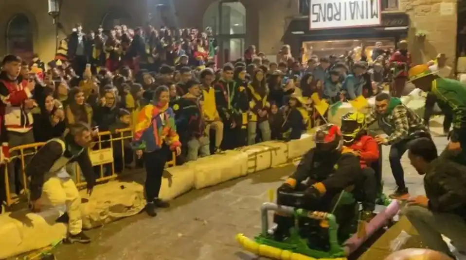 Image from Regió7: 🔴 *Es cancel·la la Baixada de Boits del Carnaval de Solsona en accide...