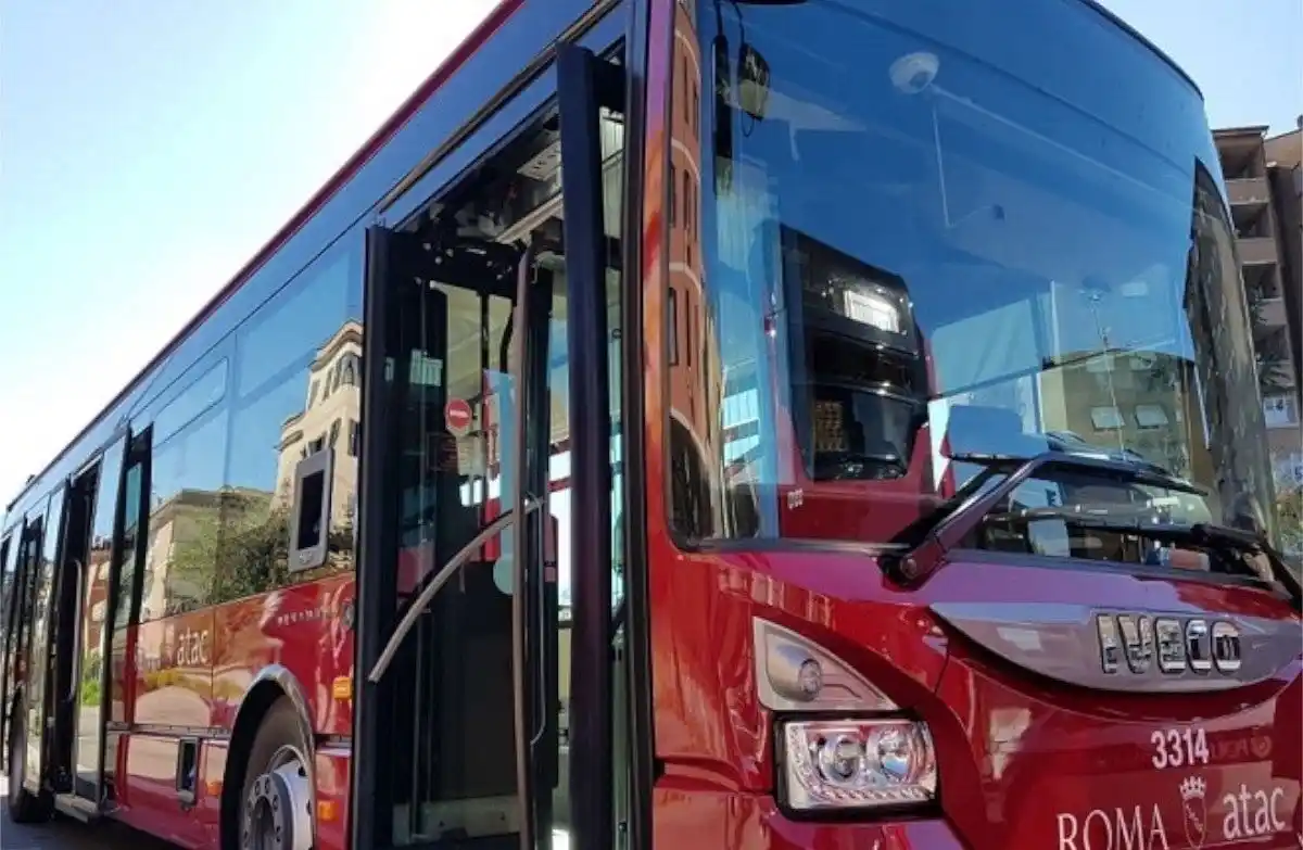 Image from Roma Capitale: 📣 *Domani, lunedì 24 febbraio, sciopero nazionale del trasporto pubbl...