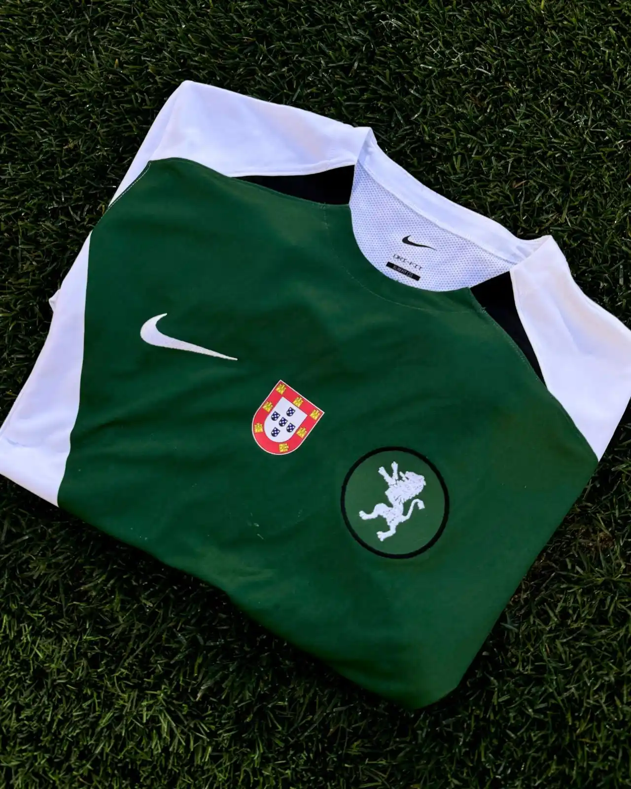 Image from Sporting CP: Barcelos pintado de 🟢⚪️ <a class="text-blue-500 hover:underline curso...