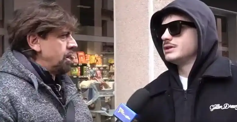 Image from Tgcom24Pop: *Tapiro d'oro a Olly dopo il "caso Donà": "Sua vittoria meritata"* Sul...