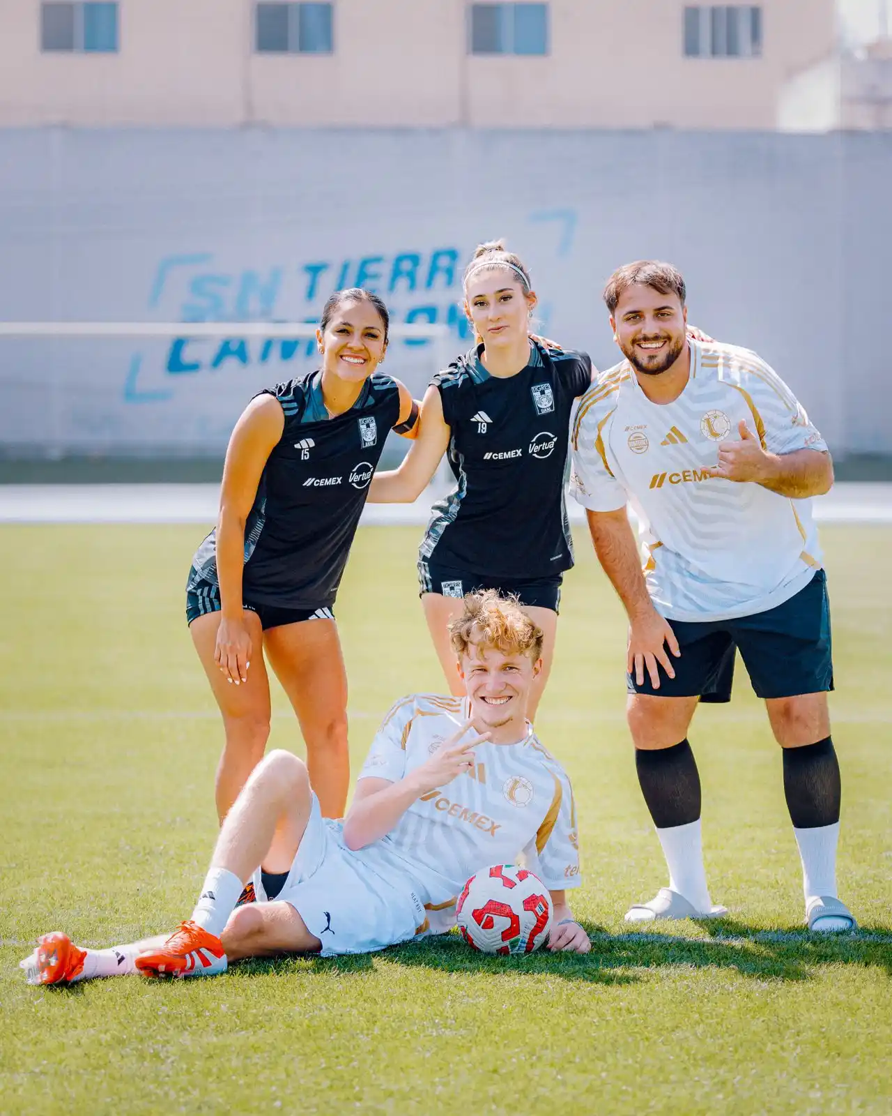 Tigres Femenil  post