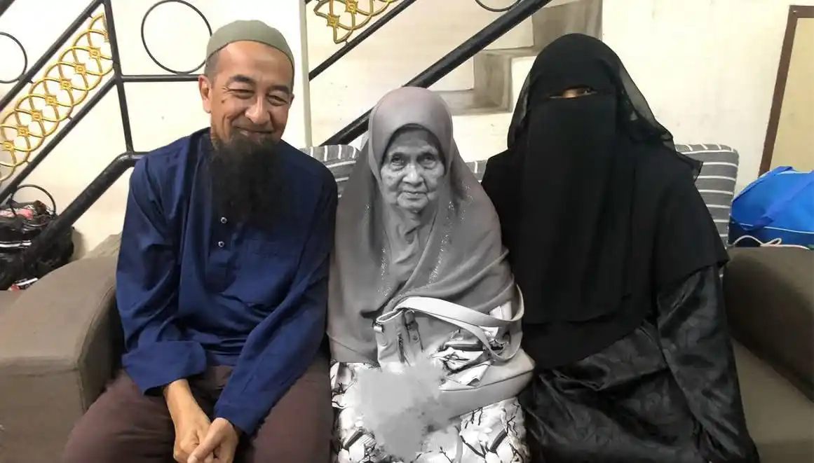 Ustaz Azhar Idrus post