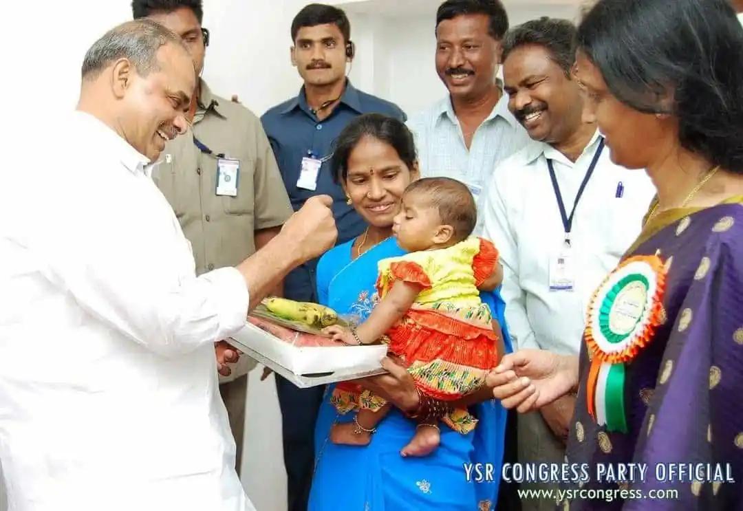 Image from YSR Congress Party: ప్రతి ఇంటిలోనూ చిరునవ్వుల పువ్వులు విరబూయాలని తపించిన గొప్ప నాయకుడు ద...