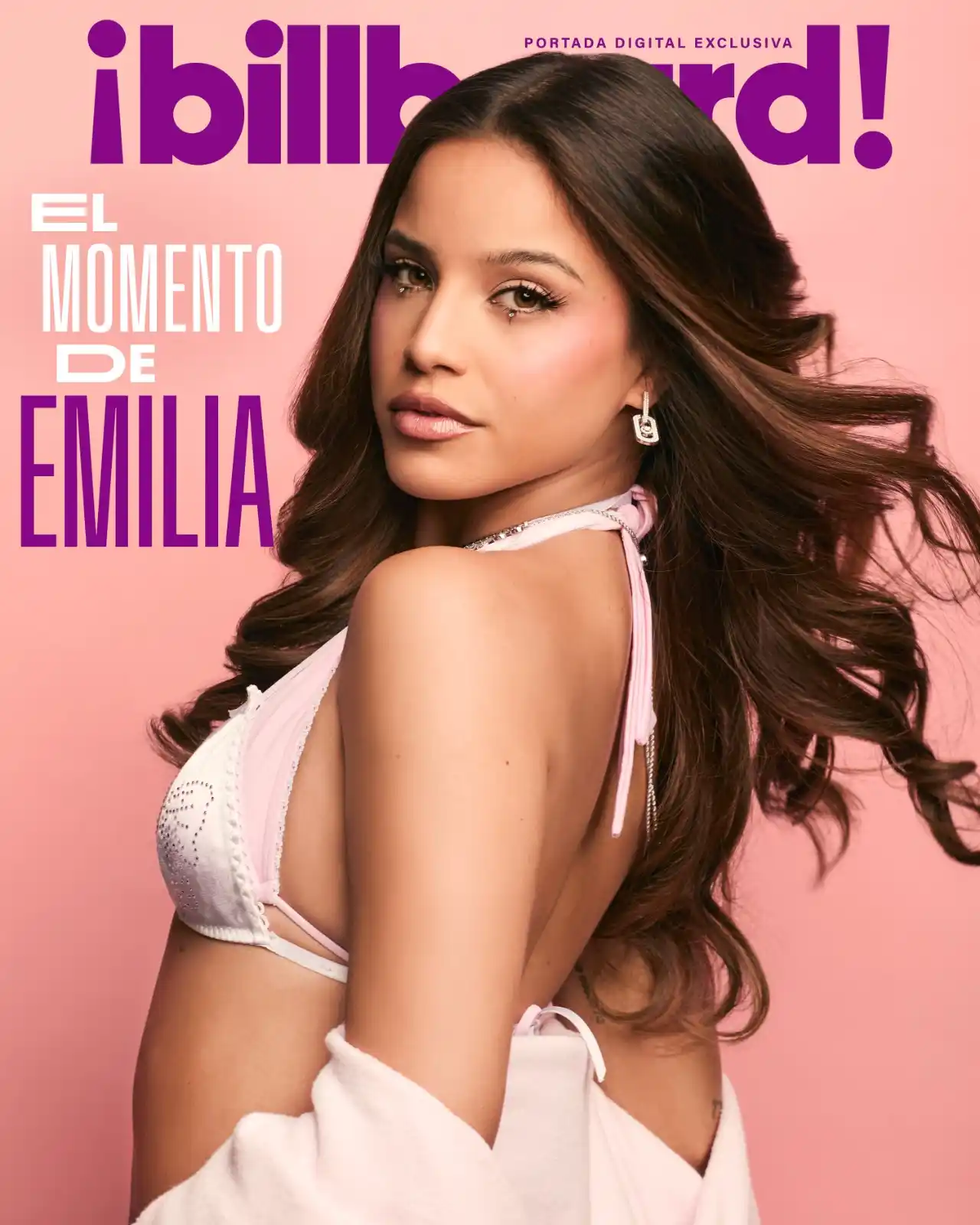 Image from Billboard: Emilia ya es un ídolo en su país. Ahora la artista traza una estrategi...