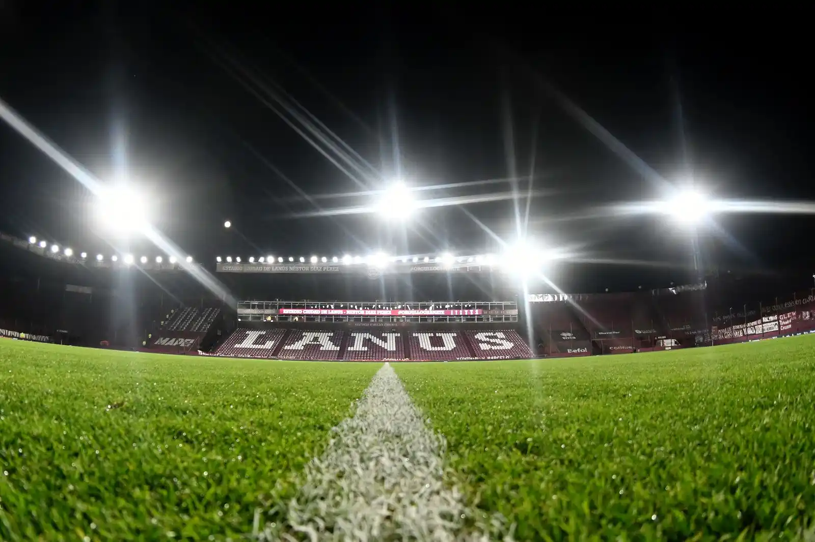 Image from Club Atlético Lanús: 🔙 1929 La Fortaleza cumple 96 años y cada día nos enamora más 🇱🇻❤️...