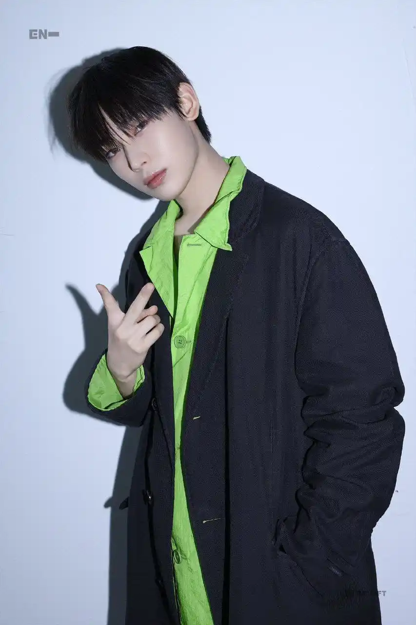 Image from ENHYPEN UPDATE WHATSAPP: *ִ ׄ ִ ᄓ꯭ ۫𝗗 ── 𝗗𝗶𝗶𝗡𝗚 !! ִ ͠𝅃 ׄ ⸼* *𓏭 ֺ۪ ִ𓇻ֺ* *ENHY...
