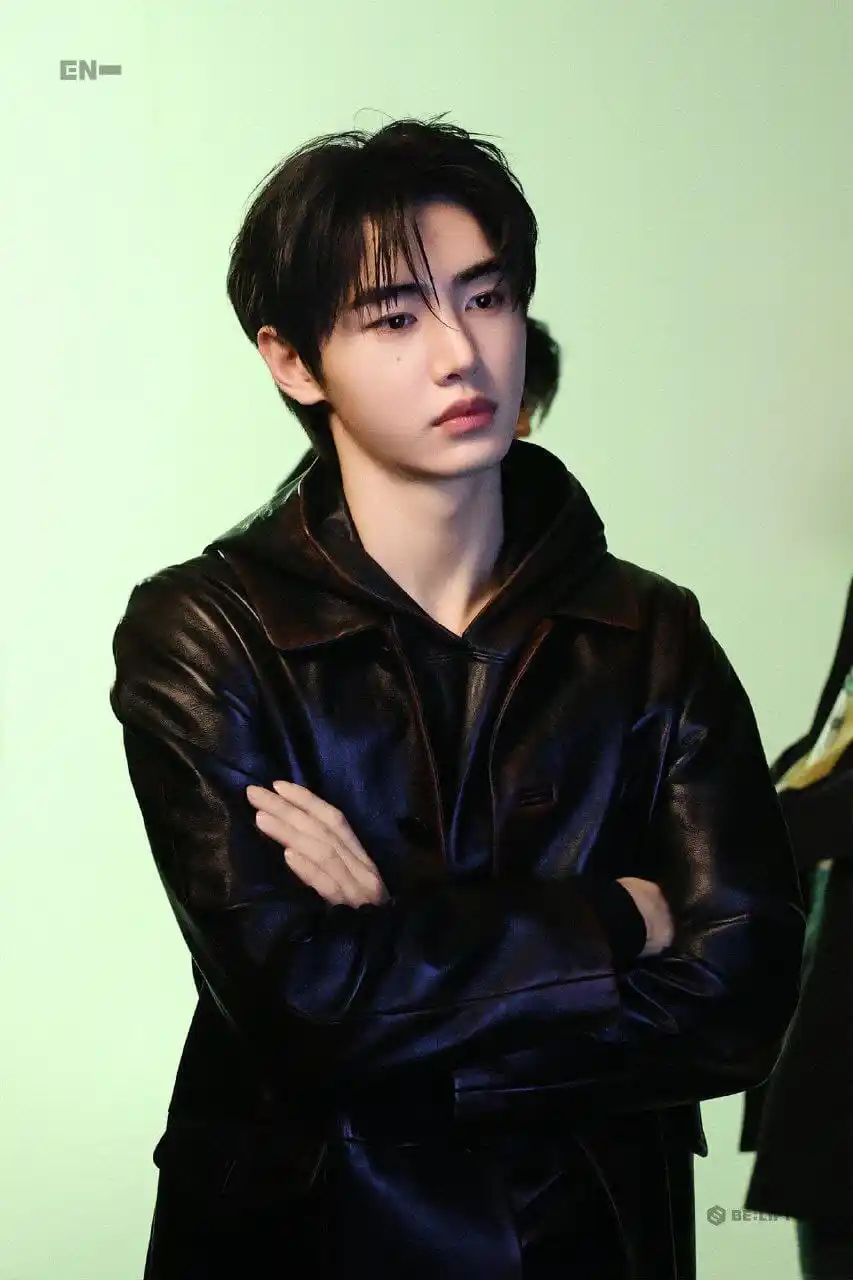 Image from ENHYPEN UPDATE WHATSAPP: *ִ ׄ ִ ᄓ꯭ ۫𝗗 ── 𝗗𝗶𝗶𝗡𝗚 !! ִ ͠𝅃 ׄ ⸼* *𓏭 ֺ۪ ִ𓇻ֺ* *ENHY...