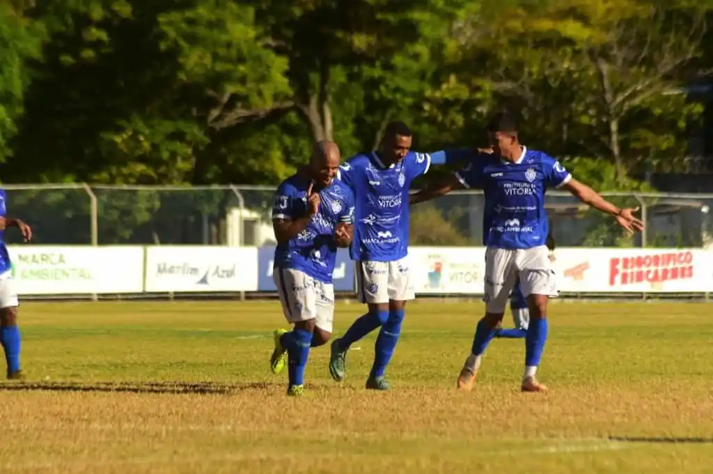 Image from Espírito Santo - A Gazeta 📰: ⚽ *Fique ligado nos jogos* ▪️ *Vitória goleia, se salva e rebaixa o N...
