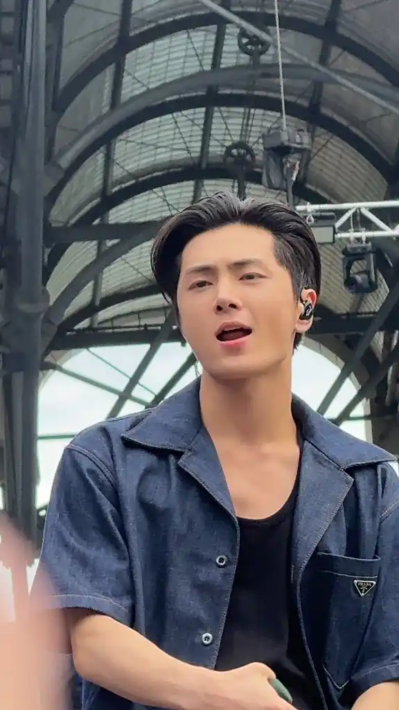 Image from 𝗝𝗔𝗬𝗛𝗢𝗢𝗡 || 𝗝𝗔𝗬 × 𝗦𝗨𝗡𝗚𝗛𝗢𝗢𝗡 𝗔𝗥𝗖𝗛𝗜𝗩𝗘𝗦: `[ FANCAM JAY SC WTL IN FILIPIN ]`  ⤿ ⦂ <a class="text-blue-500 hover:...
