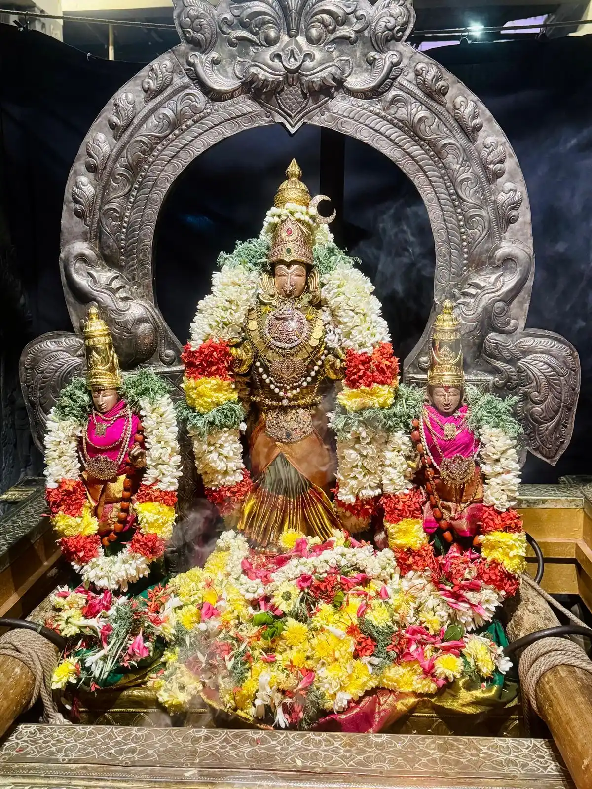 Image from Kamakoti: Jayanti Mahotsavam of Pujyashri Shankaracharya Swamigal- Swarna Rathot...