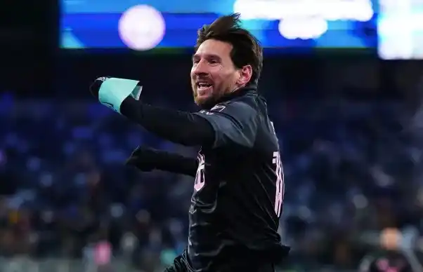 Mirror | Lionel Messi post