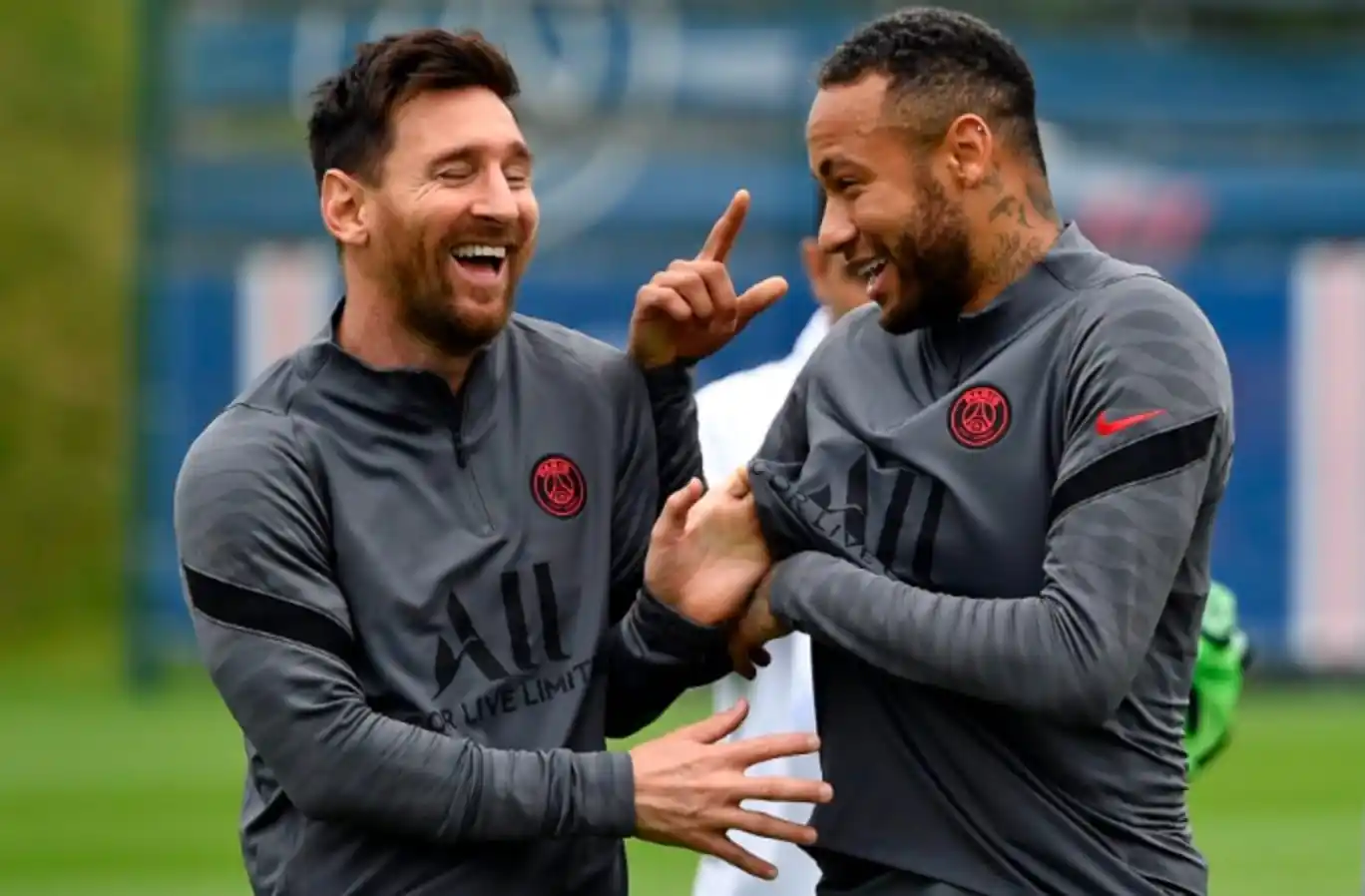 Mirror | Lionel Messi post