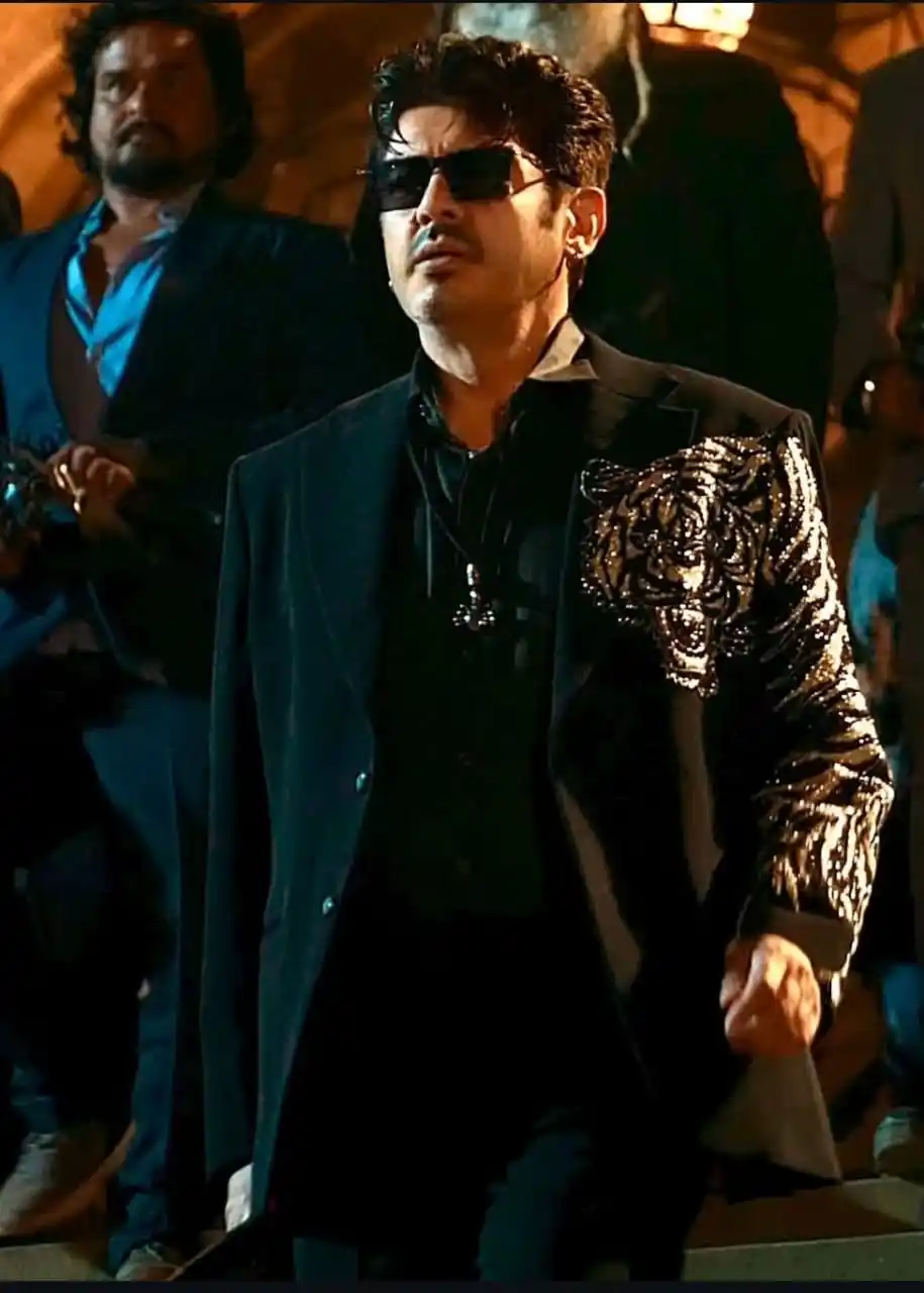 Image from MOVIE HOUSE 🎬🎥: Most Viewed Teaser - Kollywood 24 Hrs ( Updated Views ) 1. Master - 1...