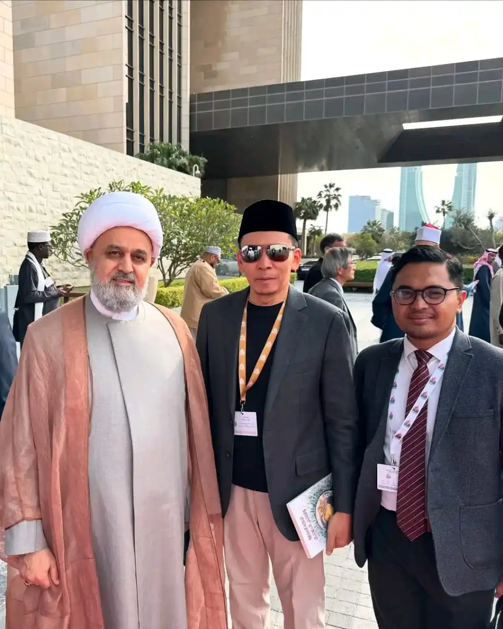 Image from NAHDLATUL WATHAN DINIYAH ISLAMIYAH: • Alhamdulillah. Silaturahim dan belajar dari para tokoh Islam dunia...