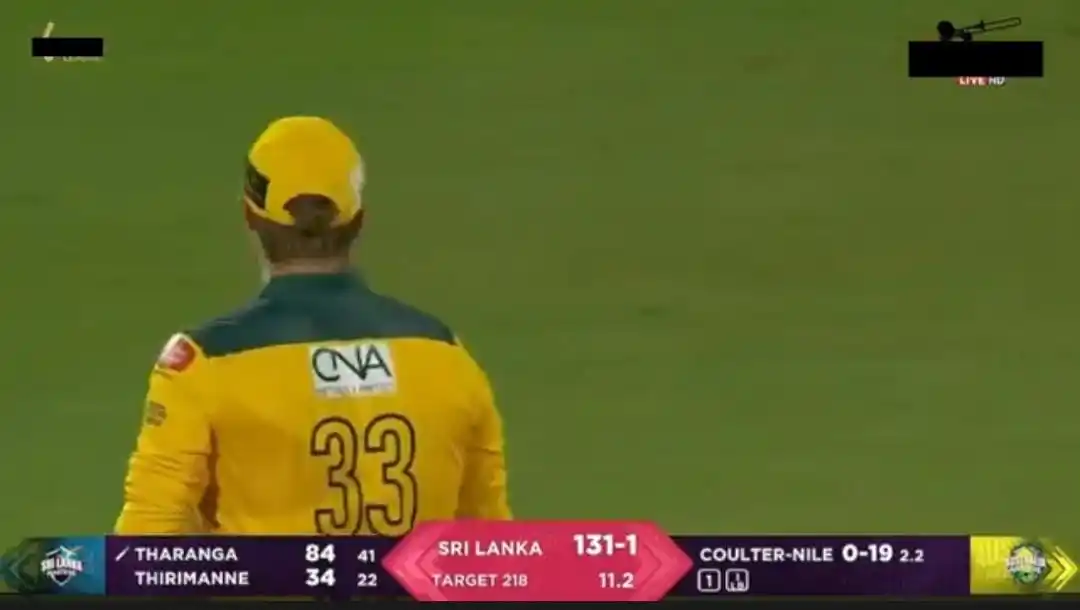 Image from Sri Lankan Cricket Fans 🇱🇰: *Tharanga ගේ catch එක බෑවා.🥹💔😂* > <a class="text-blue-500 hover:un...