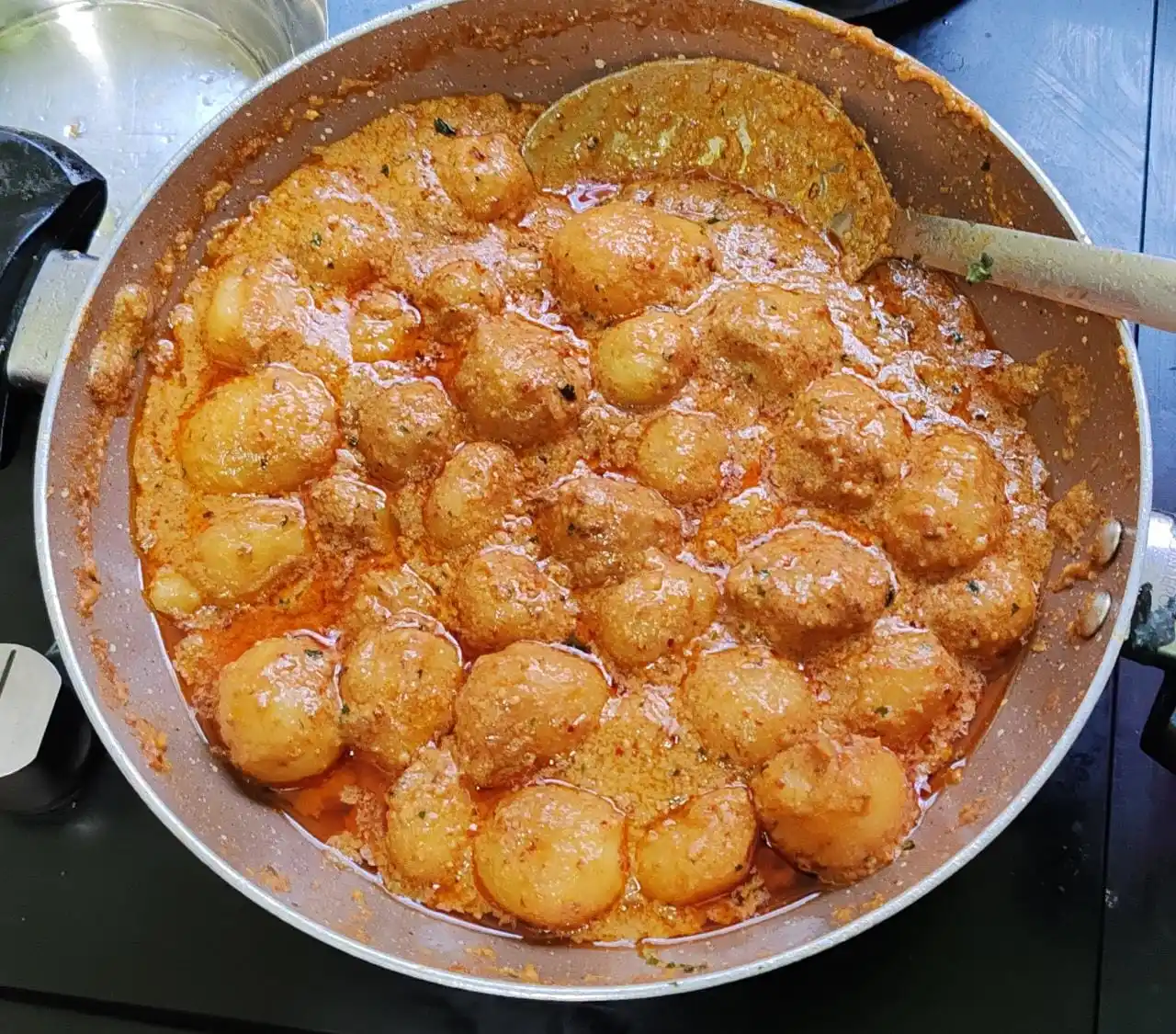 Image from Tasty Food: *Hyderabadi dum aaloo 🤤*...