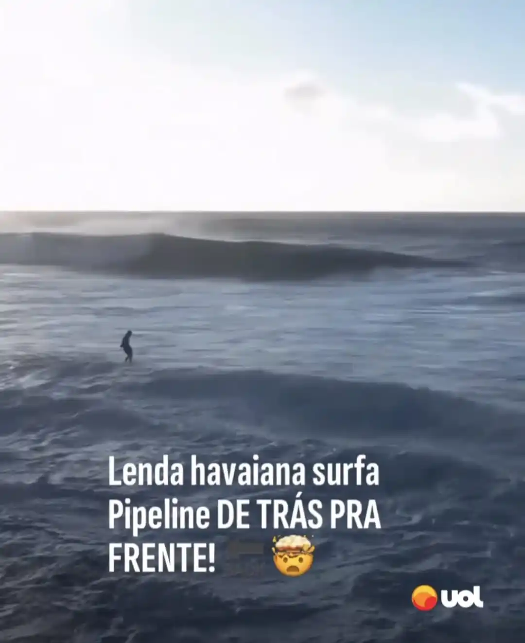 Image from UOL | Medina, Italo, Filipinho e cia | Surfe: *Que loucura!* 😅🌊 A lenda Jamie O'Brien, que já até surfou em Pipel...