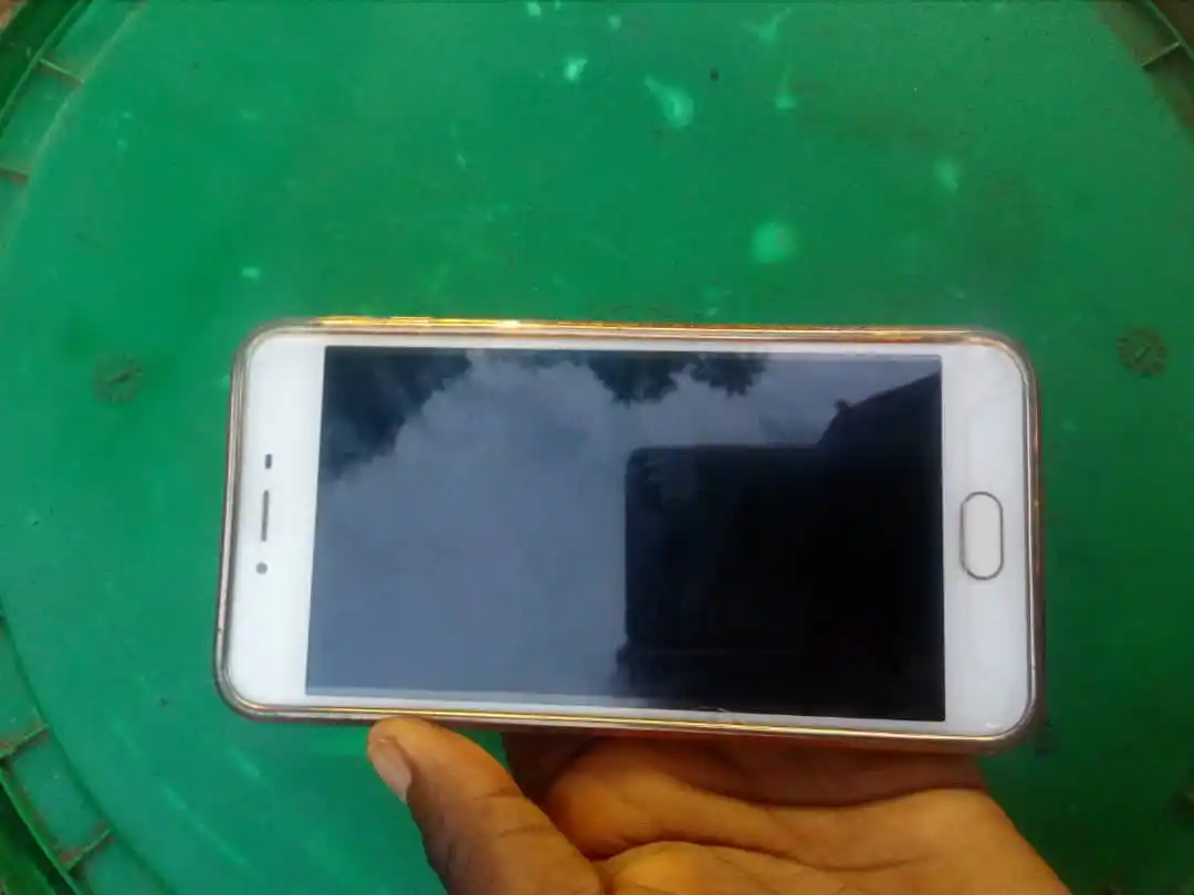 Image from BULAWAYO ADVERTISING🐘🌏: Hello admin wami ngicela ungipostele kuchannel yakho ngithengisa phone...