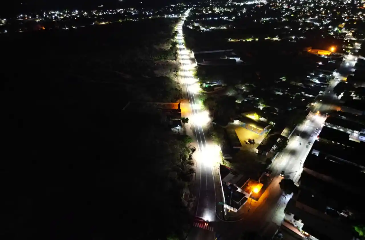 Image from Canal Patria Digital: *Rehabilitan tramos de carreteras nacionales hacia Oriente* Despliega...