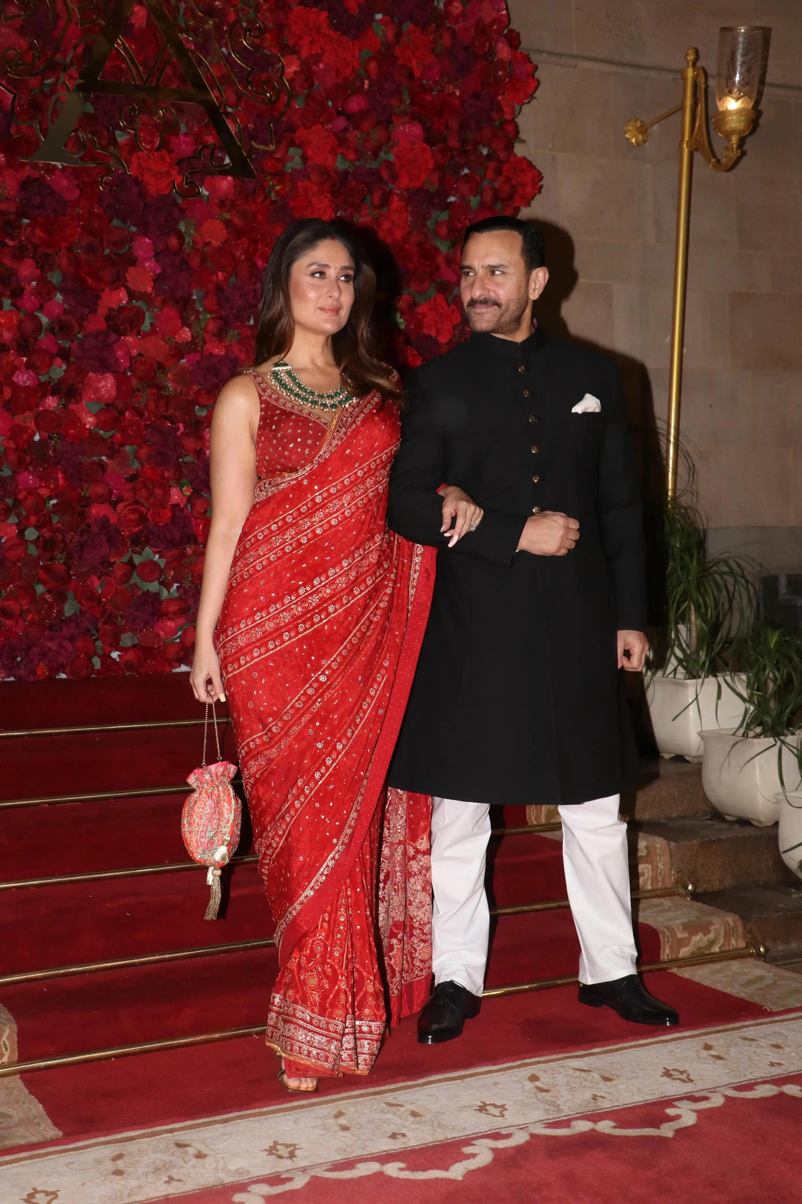 Celebrity Hulchal By Manav Manglani post