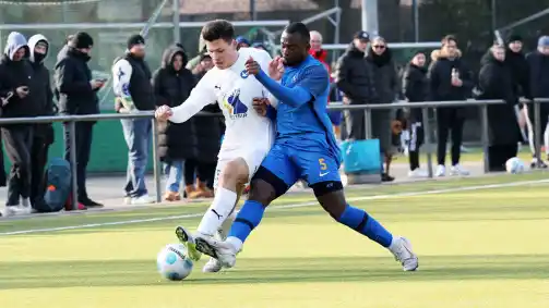 Image from FussiFreunde Hamburg: Ex-Concorde Diarrassouba fast Vicky-Matchwinner – doch dann kommt „Mr....