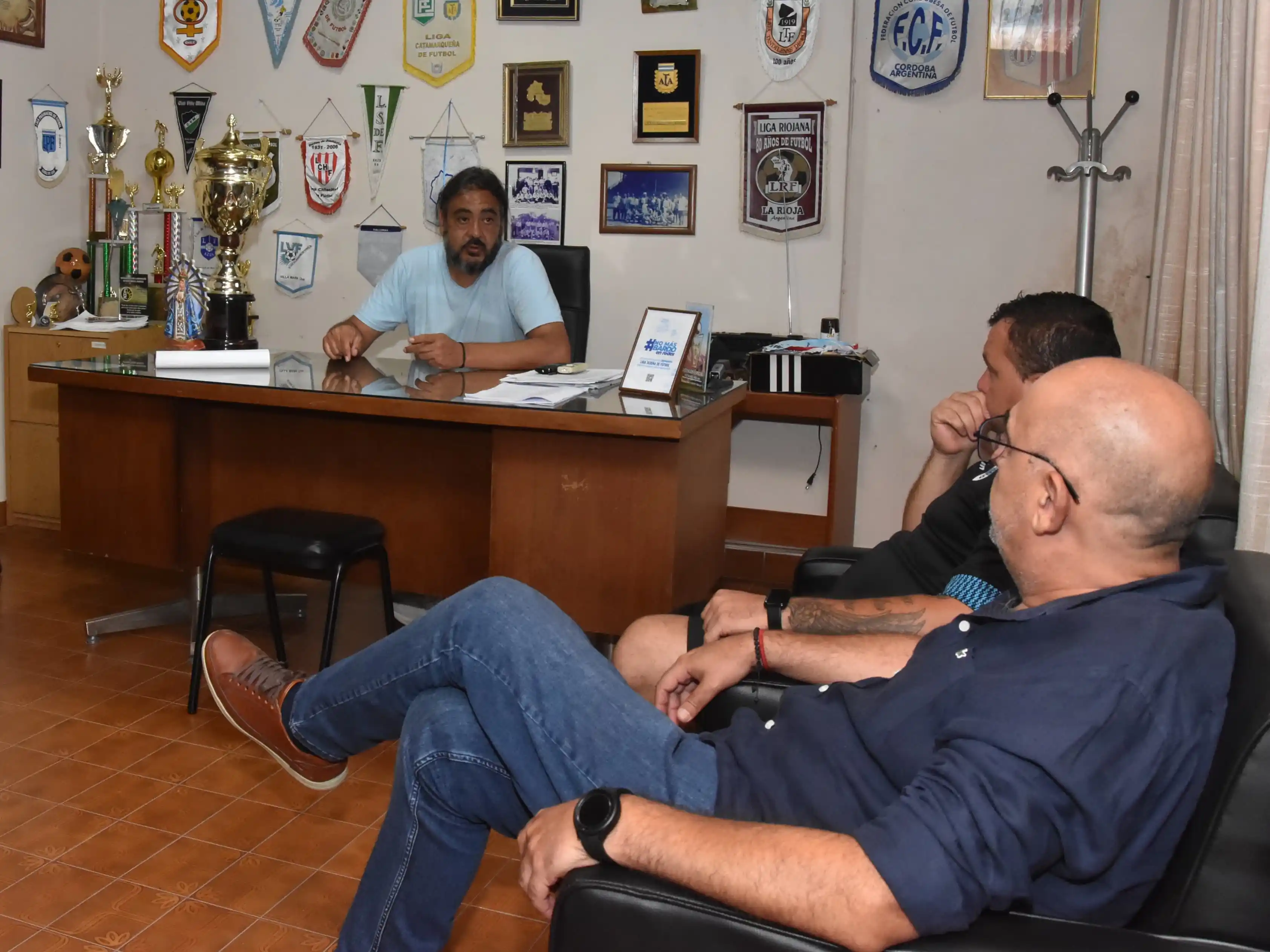 Image from Gimnasia Y Esgrima de Jujuy: Visita protocolar de Gimnasia a la Liga Jujeña de Fútbol Walter Moral...