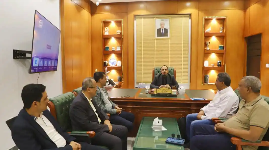 Image from قناة الكحلي الإعلامية: محافظ حضرموت يؤكد دعم جهود شركة بترومسيلة لتجاوز صعوباتها الحالية وضما...