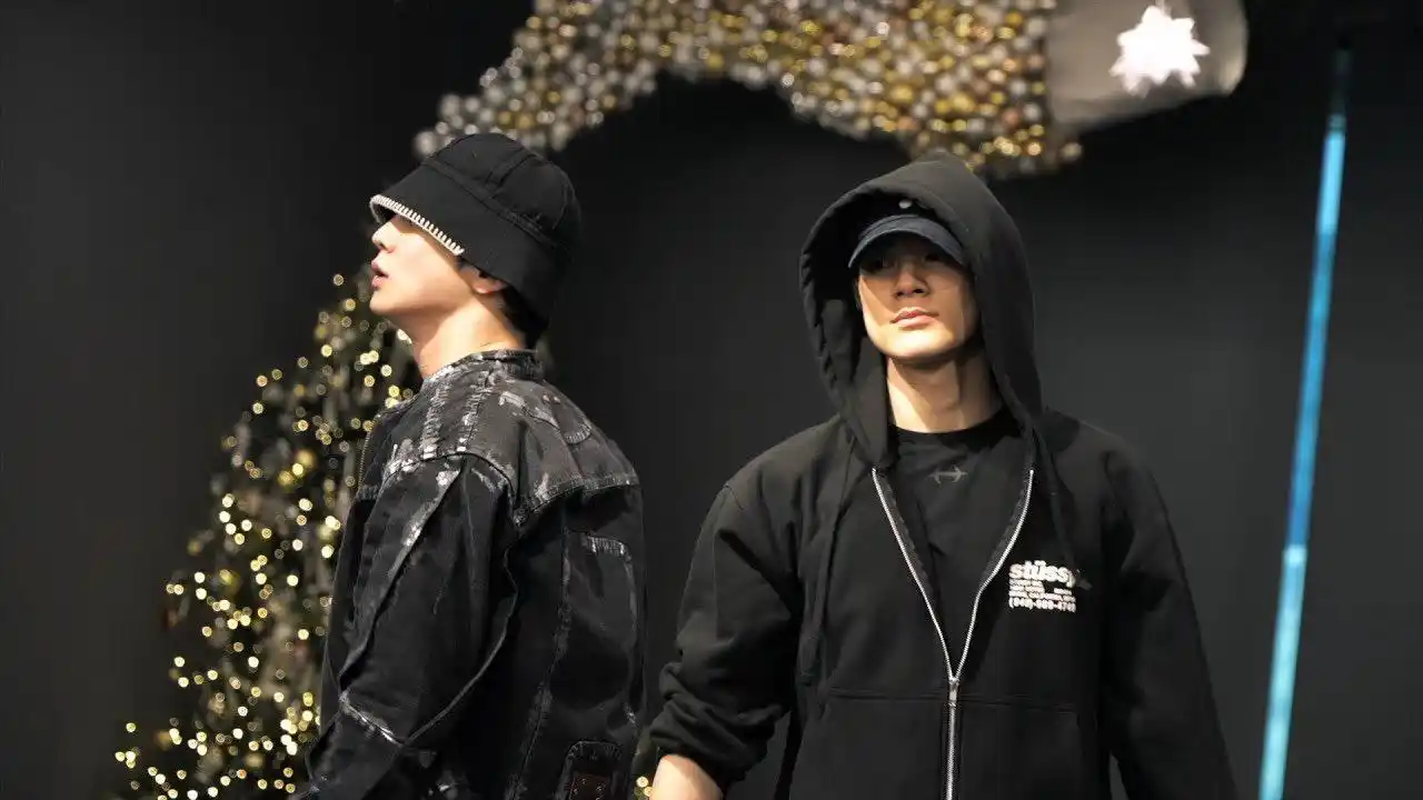 Image from LEEJENO.ARCHIVES: 이때 제노 나와서 창창창쿵팍!🦊🐶 | Dance Practice Behind | SMTOWN LIVE 2025 y...