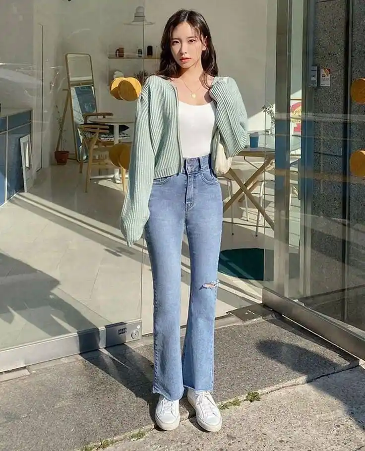 Image from Inspirasi Outfit Indonesia OOTD Ide Rekomendasi Outfit Hijab Cewek Cowok: 🍏 Outfit Buat Jalan sama Ayang <a class="text-blue-500 hover:underlin...