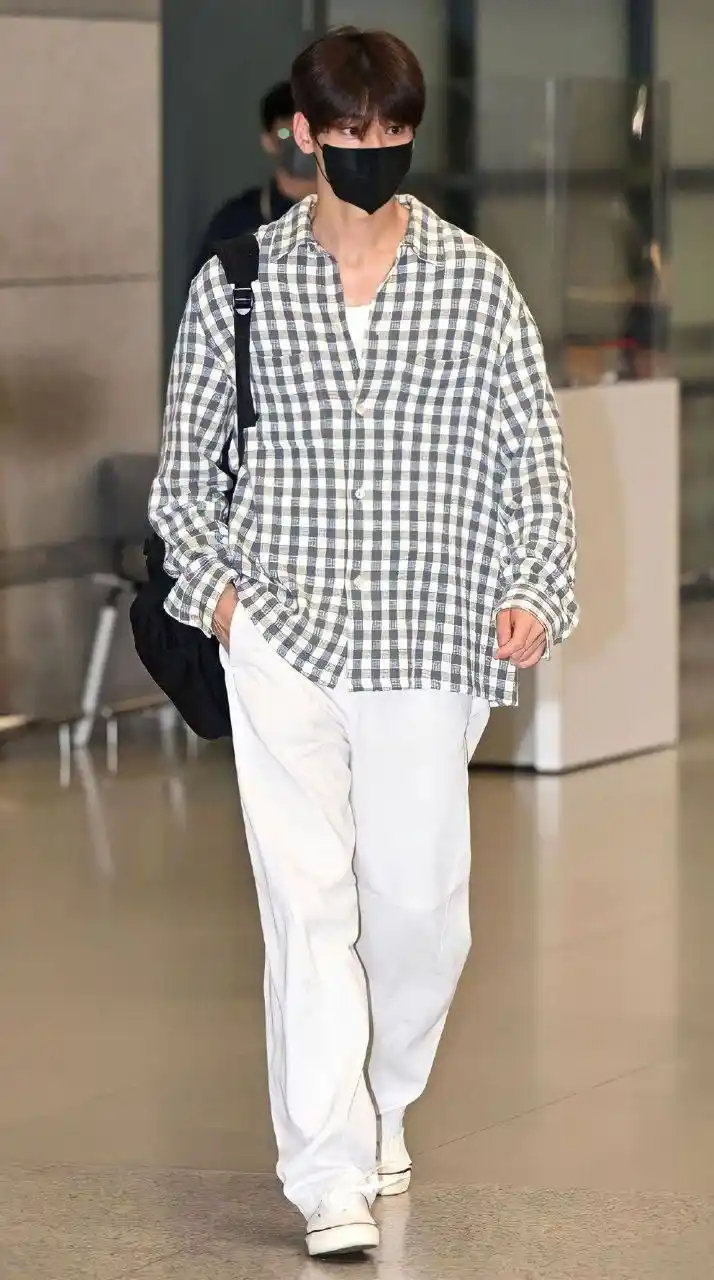 Image from Inspirasi Outfit Indonesia OOTD Ide Rekomendasi Outfit Hijab Cewek Cowok: ⌨️ Outfit Eunwoo <a class="text-blue-500 hover:underline cursor-pointe...
