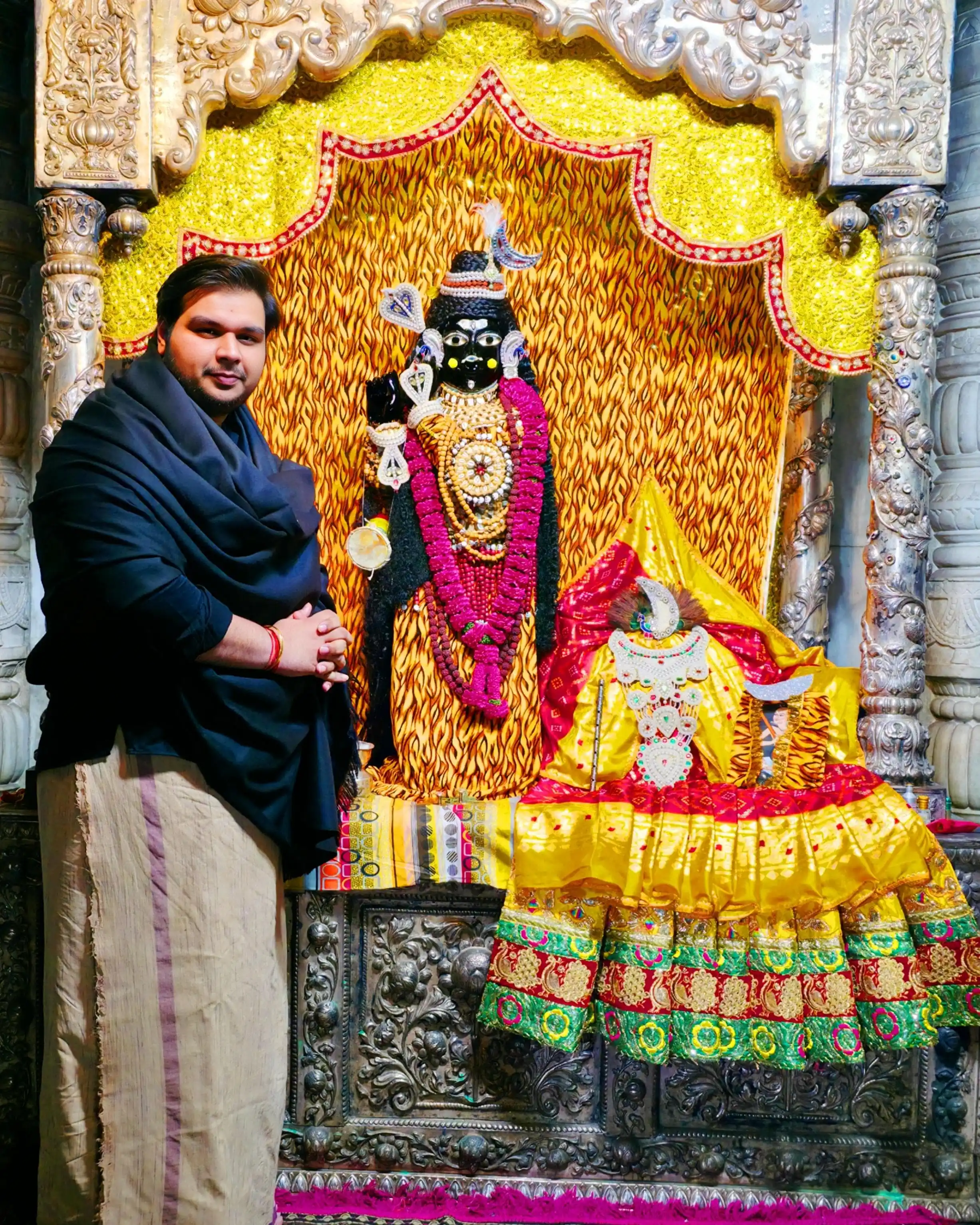 Shri Radha Sneh Bihariji Mandir post